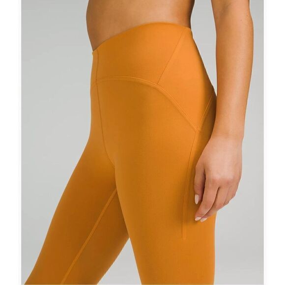Women Lululemon InStill High-Rise Tight 25" Size 8 - Picture 3 of 6